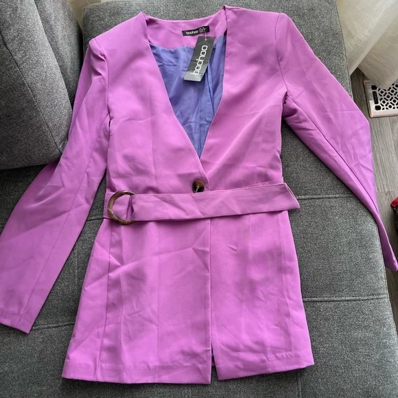 Blazer - Picture 3 of 3